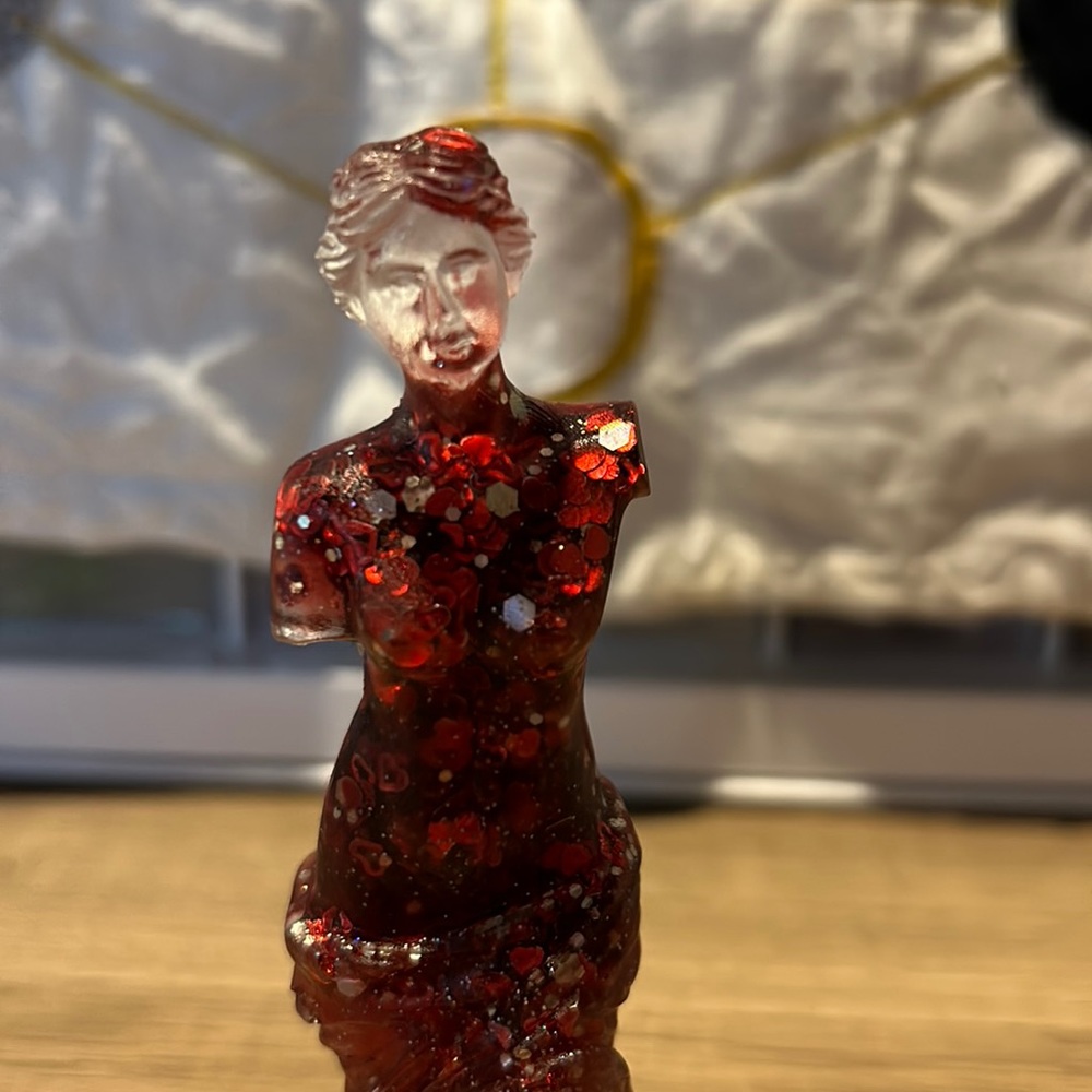 Resin and red heart glitter Aphrodite/Venus statue